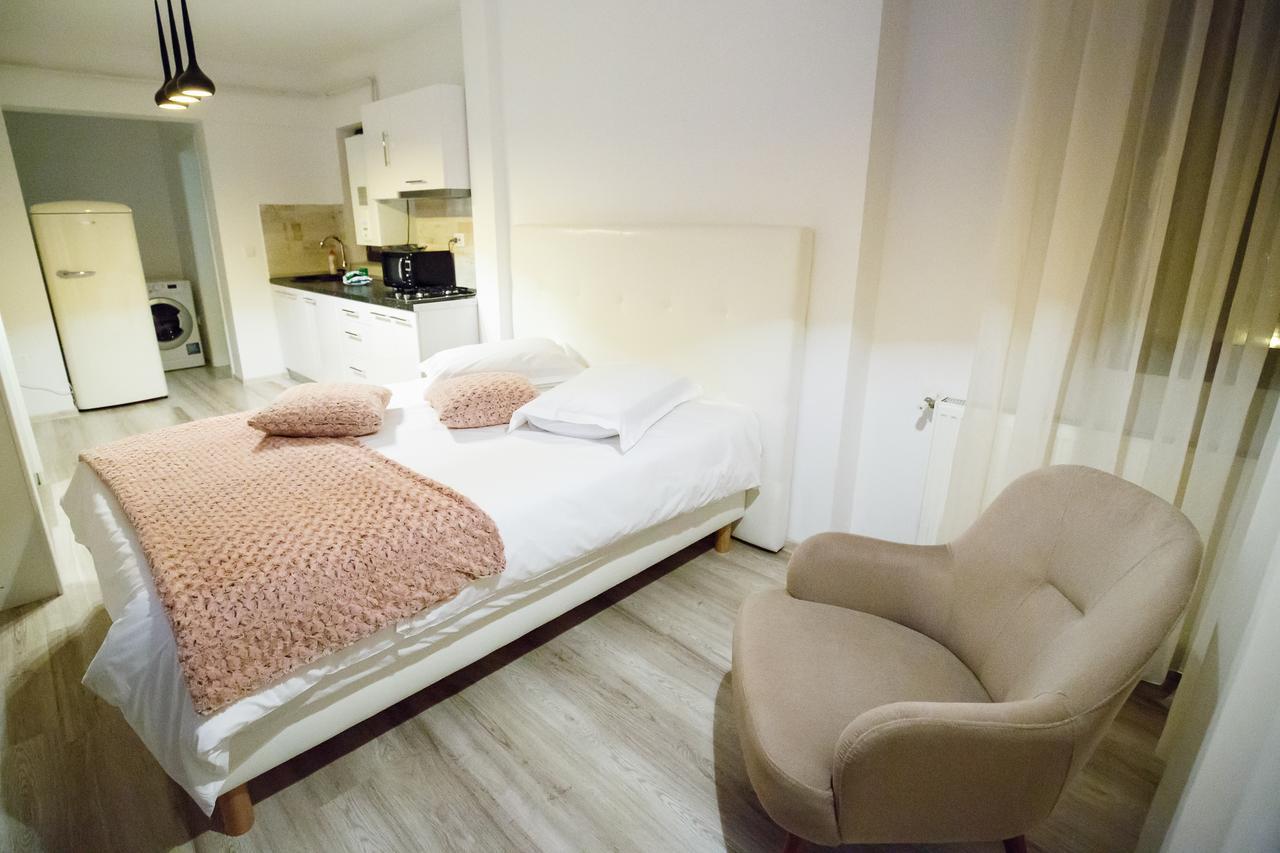 Metropolitan Iassium Luxury Suites 3*